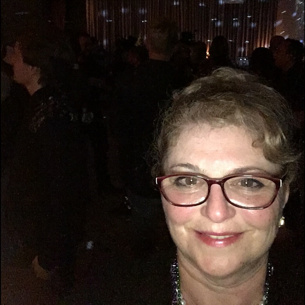 Meet your Posher, Elana